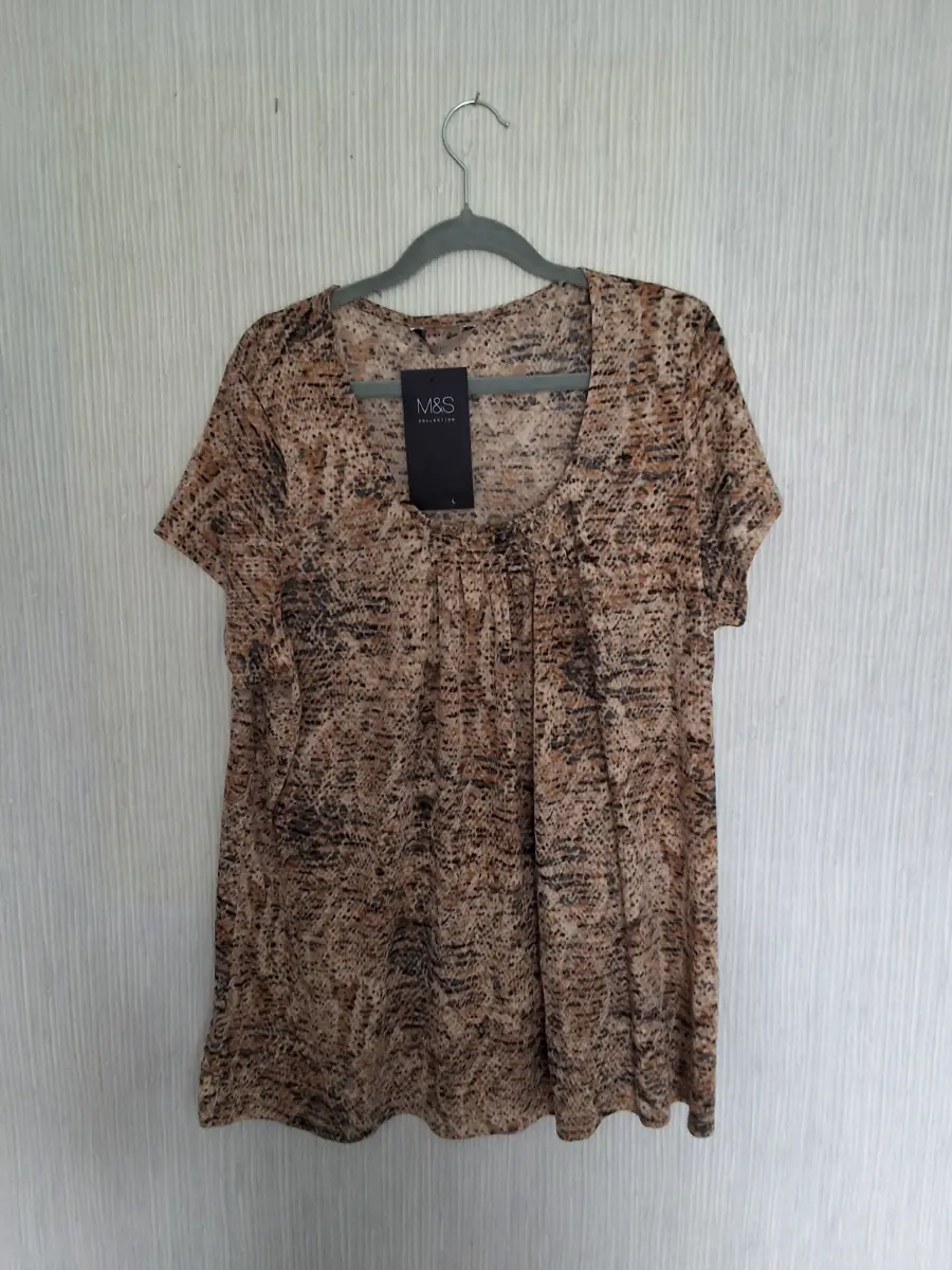 M&S top