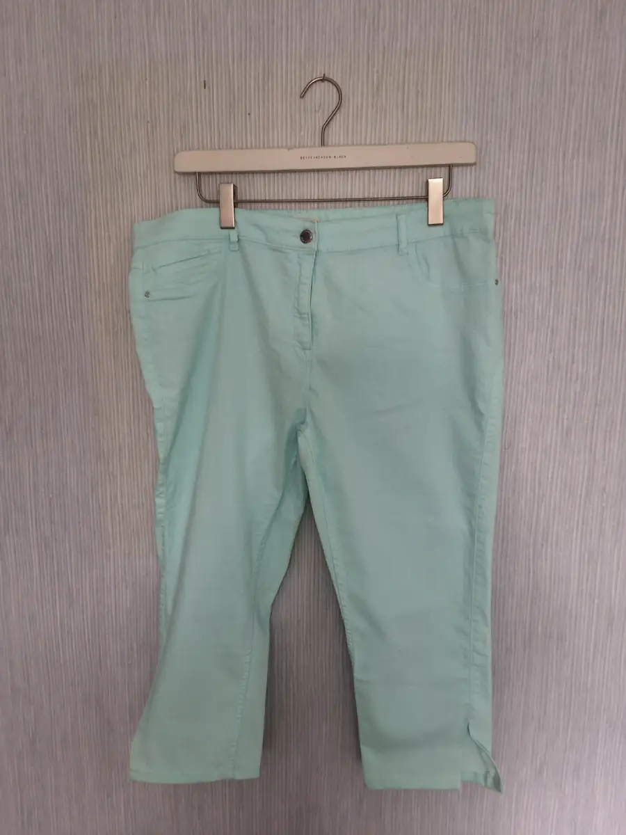 Papaya crop trousers