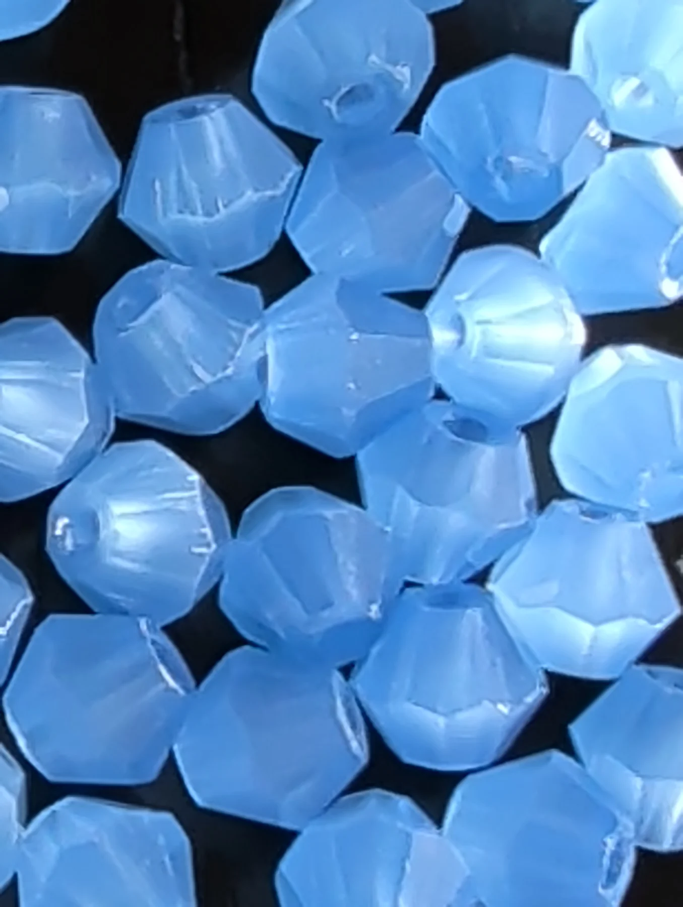 100 x Purple Glass Faceted Bicone Beads Size 4mm