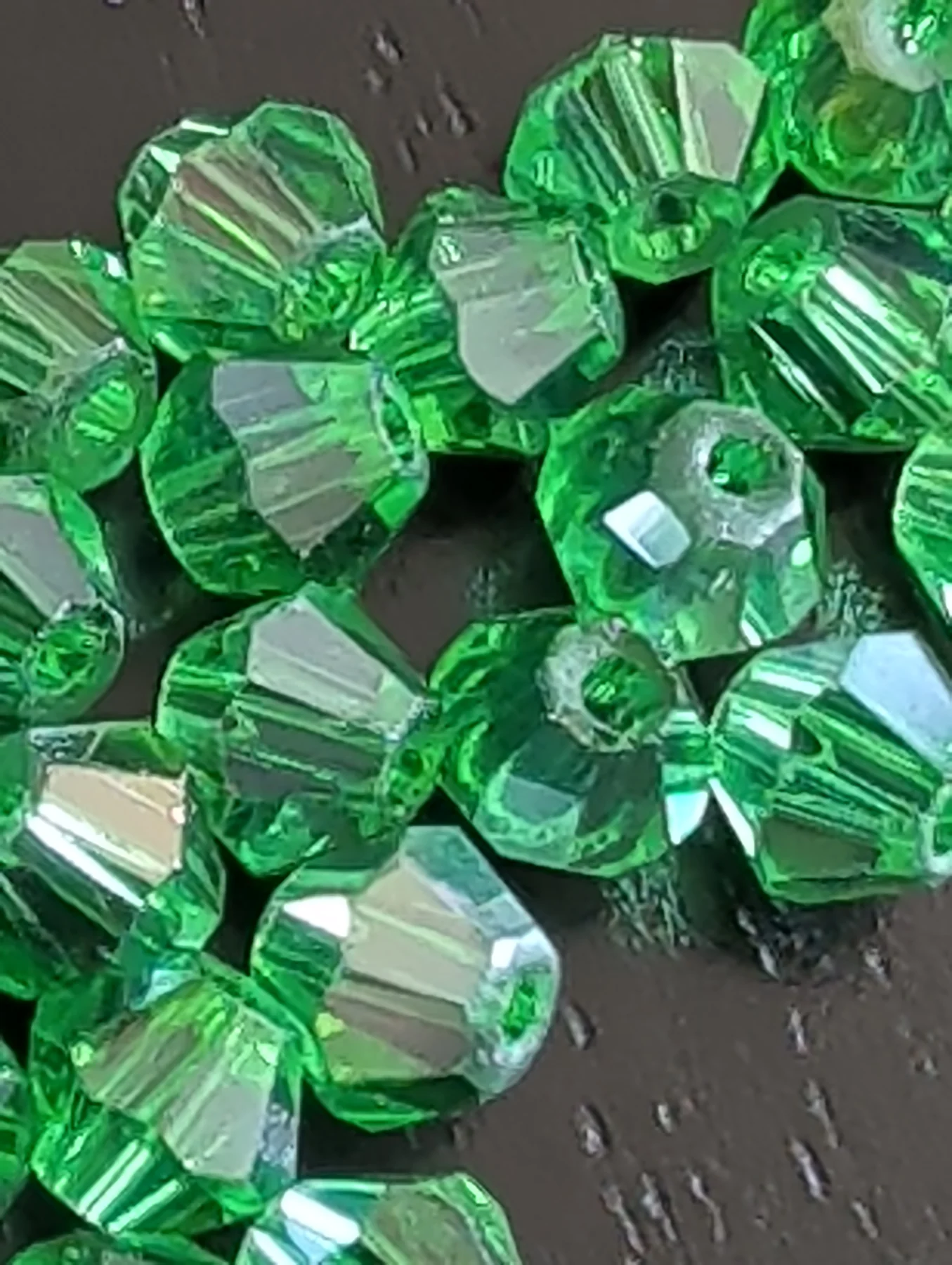 100 Green Glass Faceted Bicone Beads Size 4mm