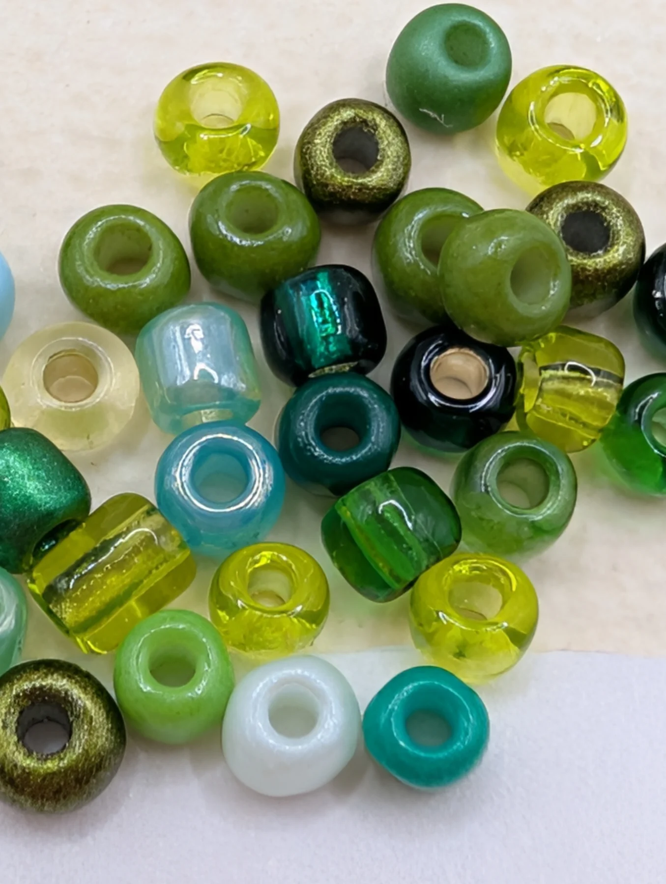 50grm Green Mix Glass Seed Beads