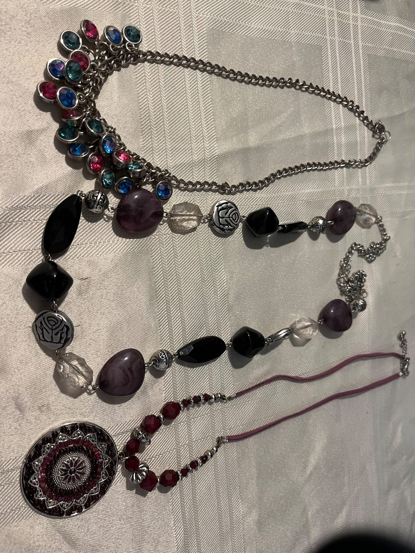 3necklaces