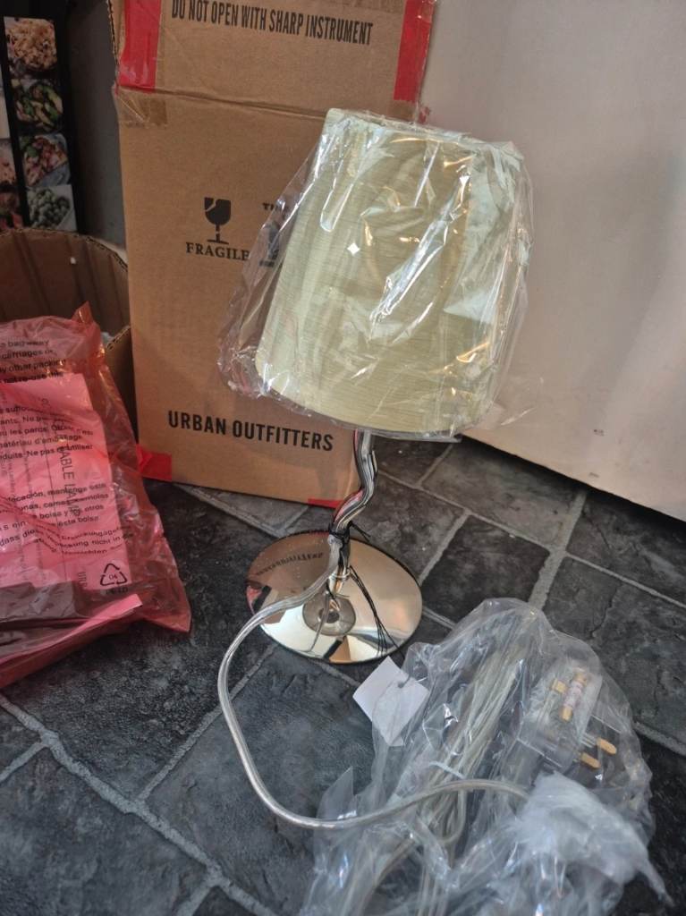 urban outfitters lamp