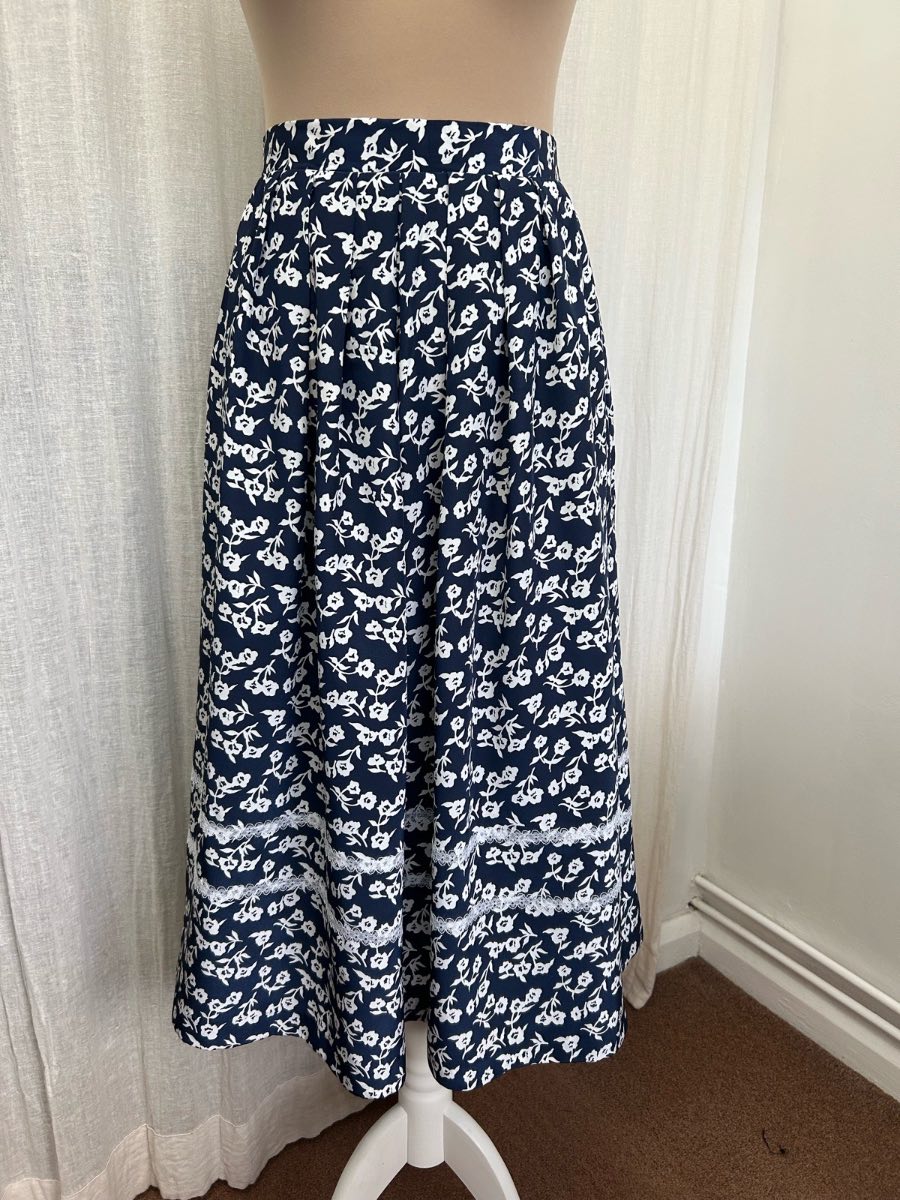 Vintage KORET Floral Midi Skirt with Pockets & Lace Trim - Size UK 12/14