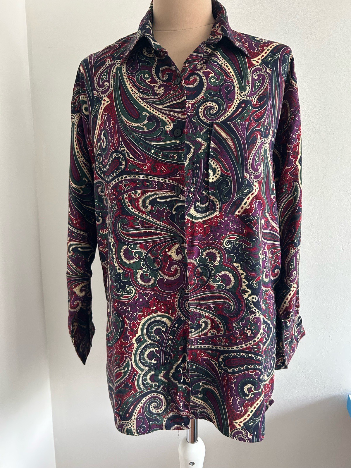 Vintage 80s/90s Red Hot Paisley Rayon Shirt - Size L (Fits UK 12-16 Oversized)