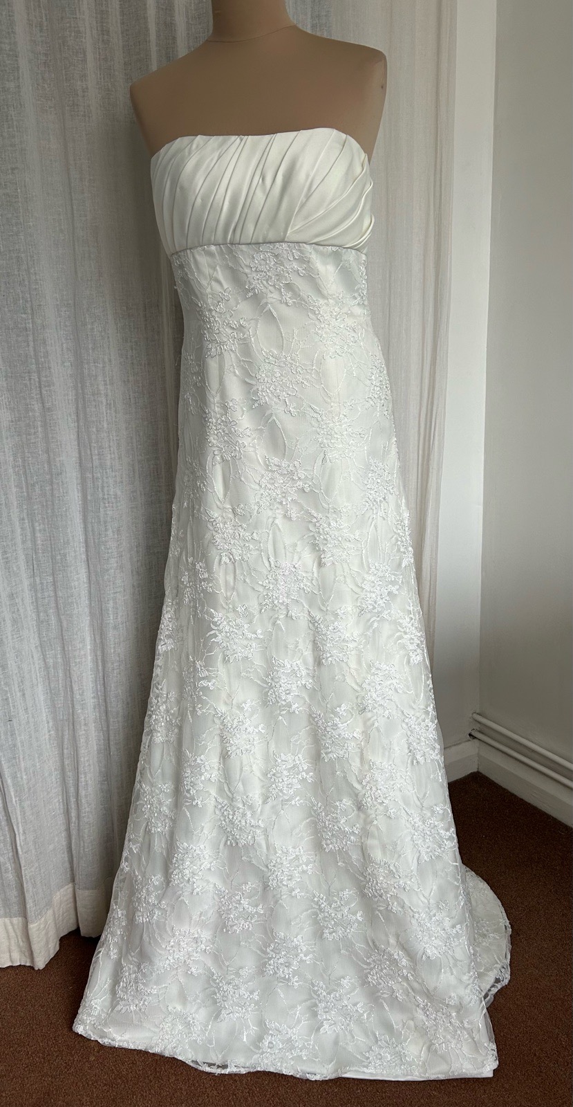 Strapless Ivory Duchess Satin & Lace Bridal Dress / Wedding Gown - Size UK 12