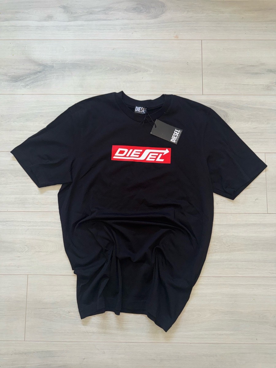 Diesel t shirt- large- RRP-£75.00