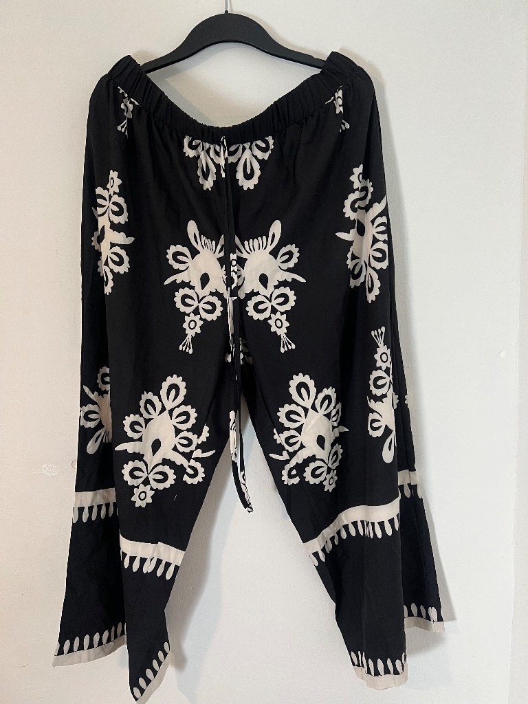 Women’s Black & White Wide Leg Trousers Size 3XL Boho Print