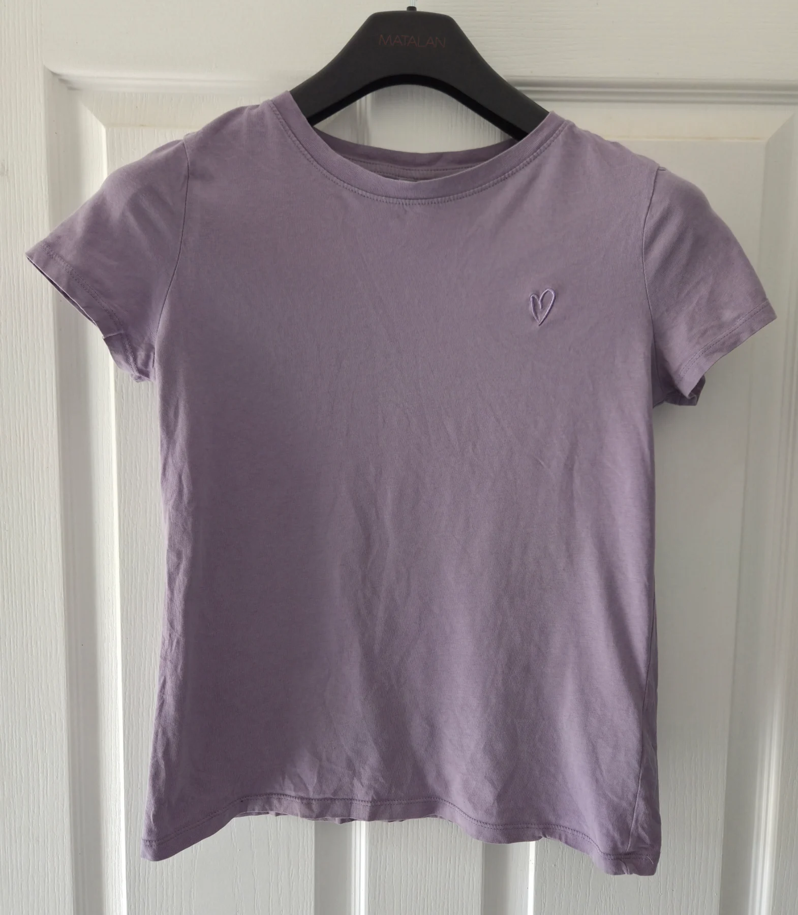 H&M Divided Purple with Embroidered Heart T-Shirt Size S
