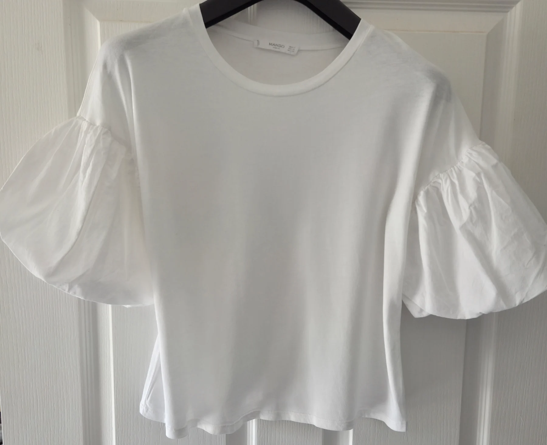 Mango Casual White T-Shirt with Puff Sleeves Size XS