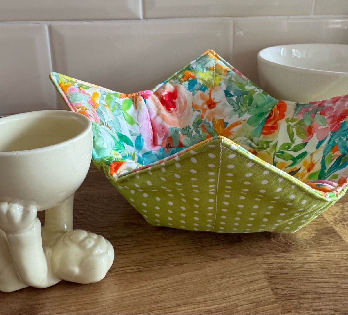 Bright floral Padded reversible bowl cosy holder hot cold food
