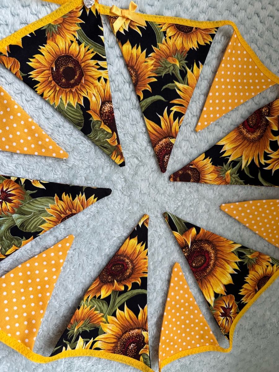 Sunflower design bunting with yellow bias binding