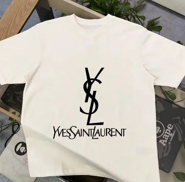 Brand-new short-sleeved T-shirt, available in black and white, size L, slim fit