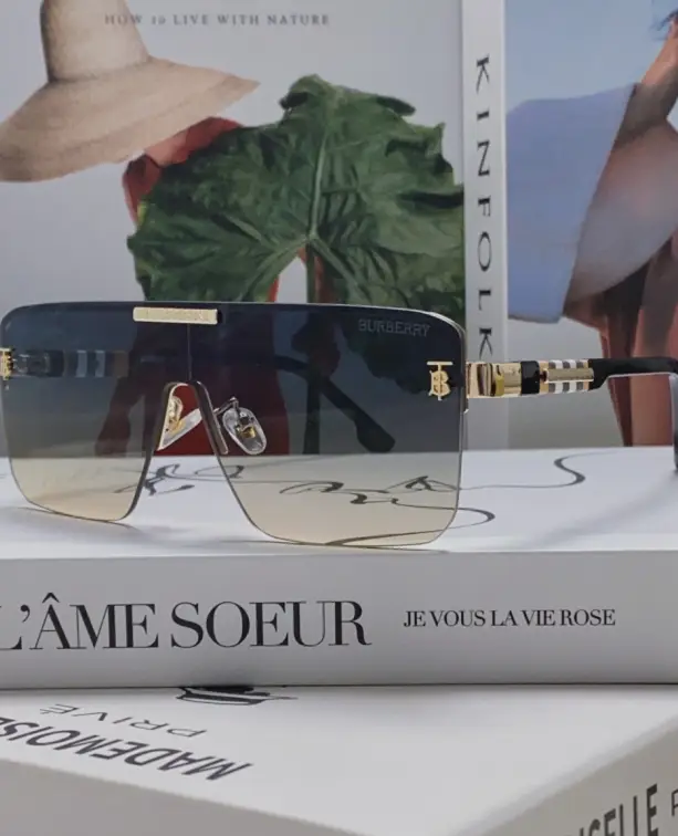Sunglasses, unisex, in excellent condition, Burberry