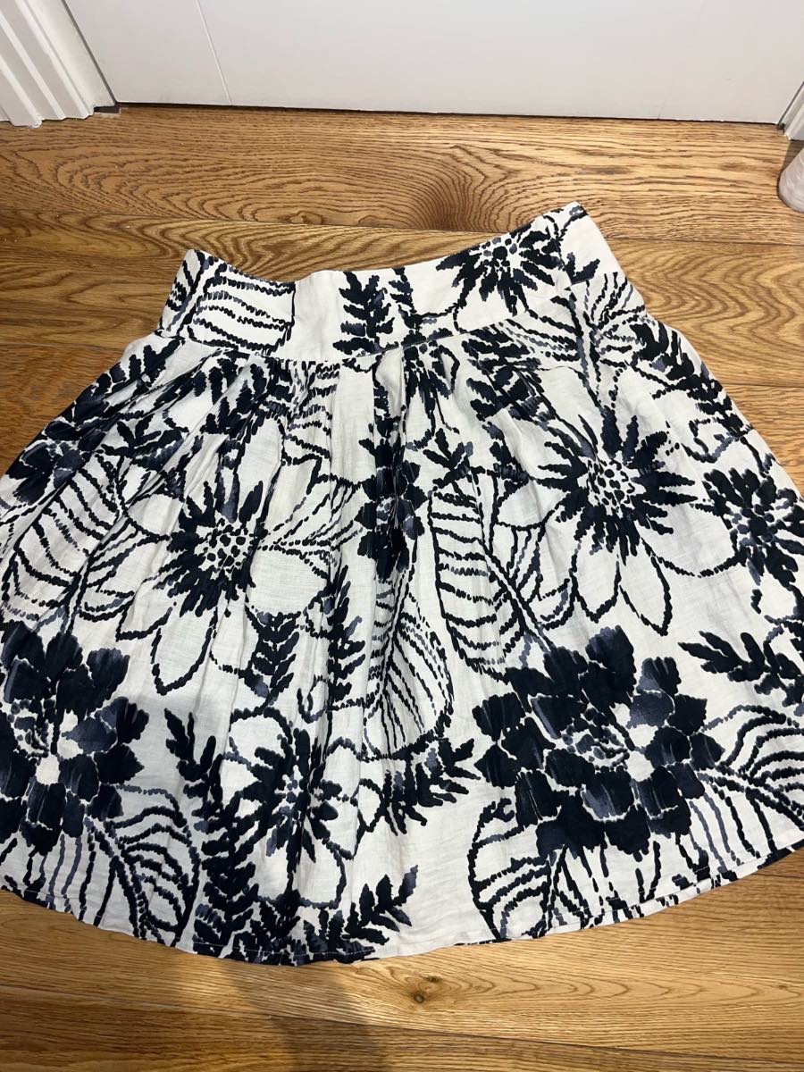 Marks & Spencer White Navy 100% Linen Floral Print A-Line Pleated Skirt