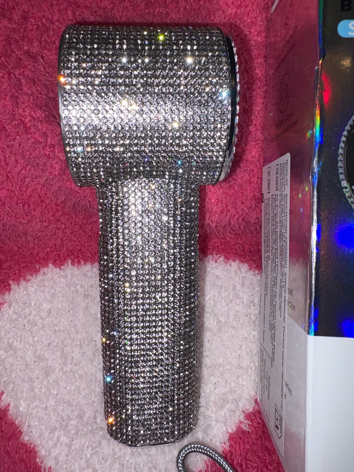 Silver Diamanté handheld digital fan. NIB 💎