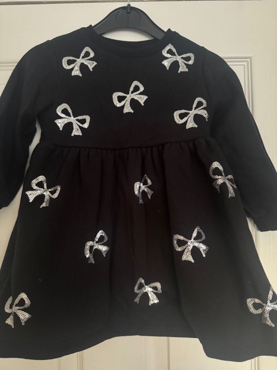 Girls black thick jumper dress