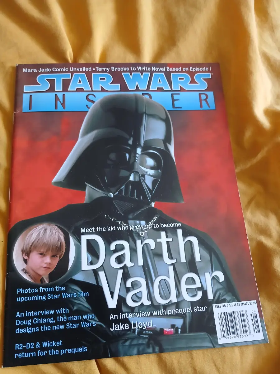 Bundle of 5 Star wars inisder magazines plus a star wars kids mag.