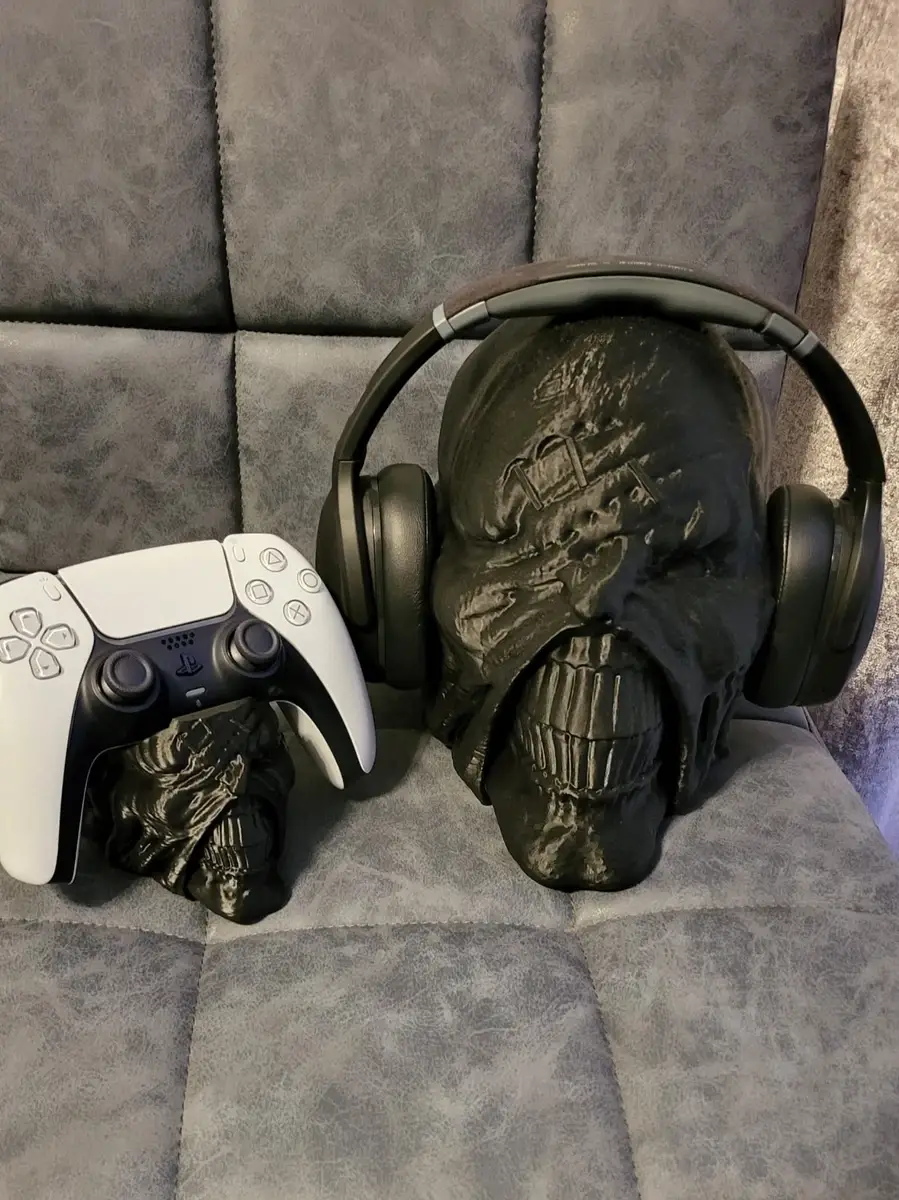Resident Evil Nemesis Headphone and Controller Stand Set Gaming Bundle Black