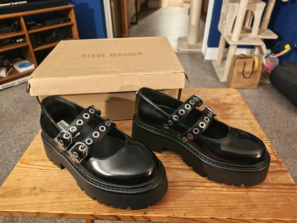 Black Patent Leather Double Strap Mary Jane Shoes Steve Madden UK 4 boxed