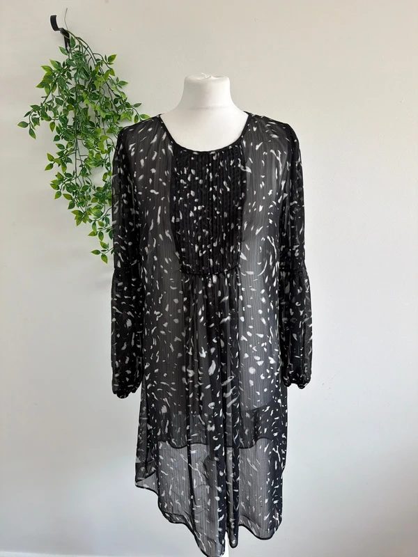 #020 George black dress with white print and long sleeves size uk 14 eu 42