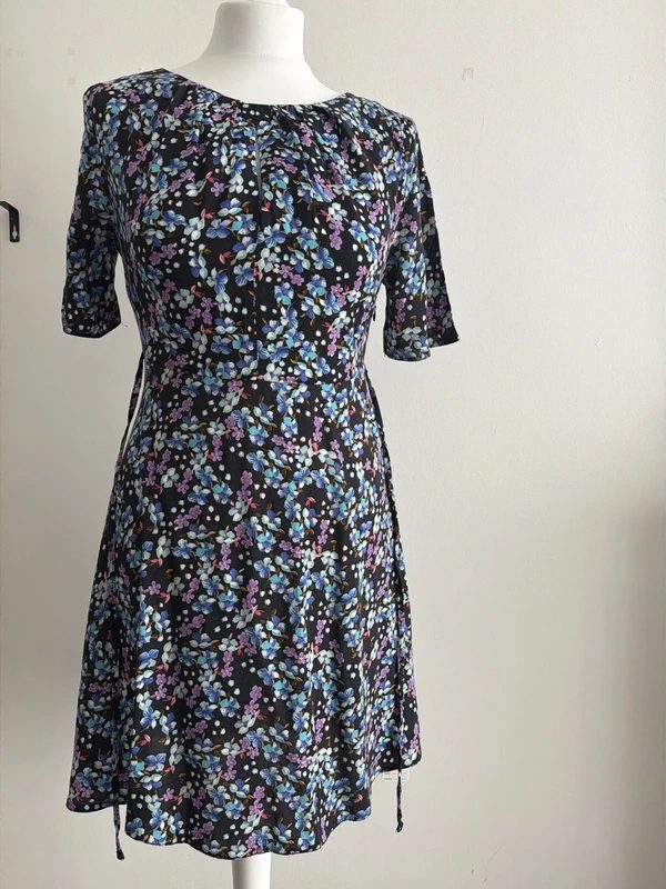 #054 F&F summer dress with flowers, size UK 8 eur 36