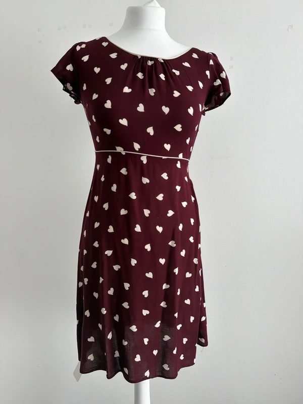 #060 F&F burgundy dress with hearts, size 6 eur 34