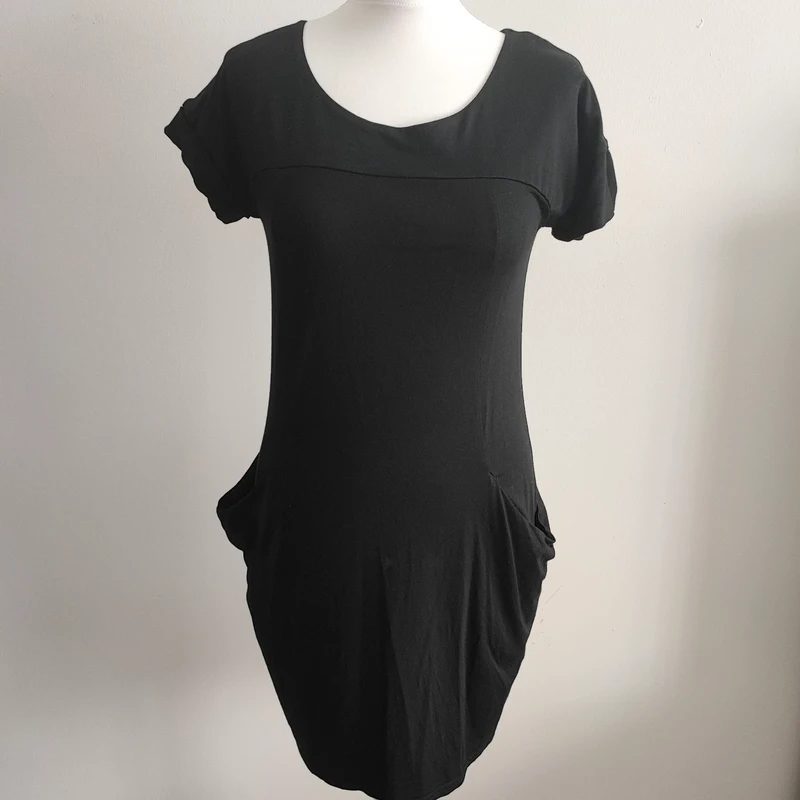 #069 New look, black dress, two pockets, size UK 10