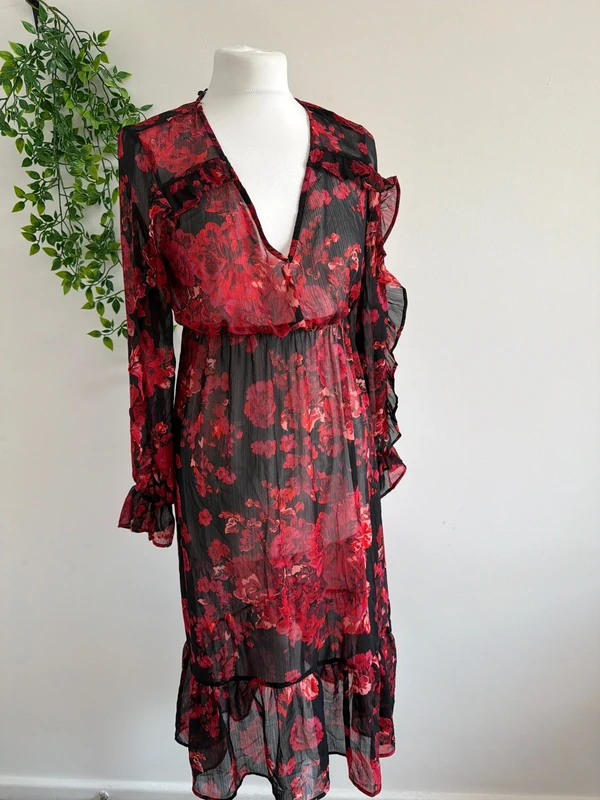 #021 Primark lightweight, flowy dress with ruffles, size UK 10 / EU 38.