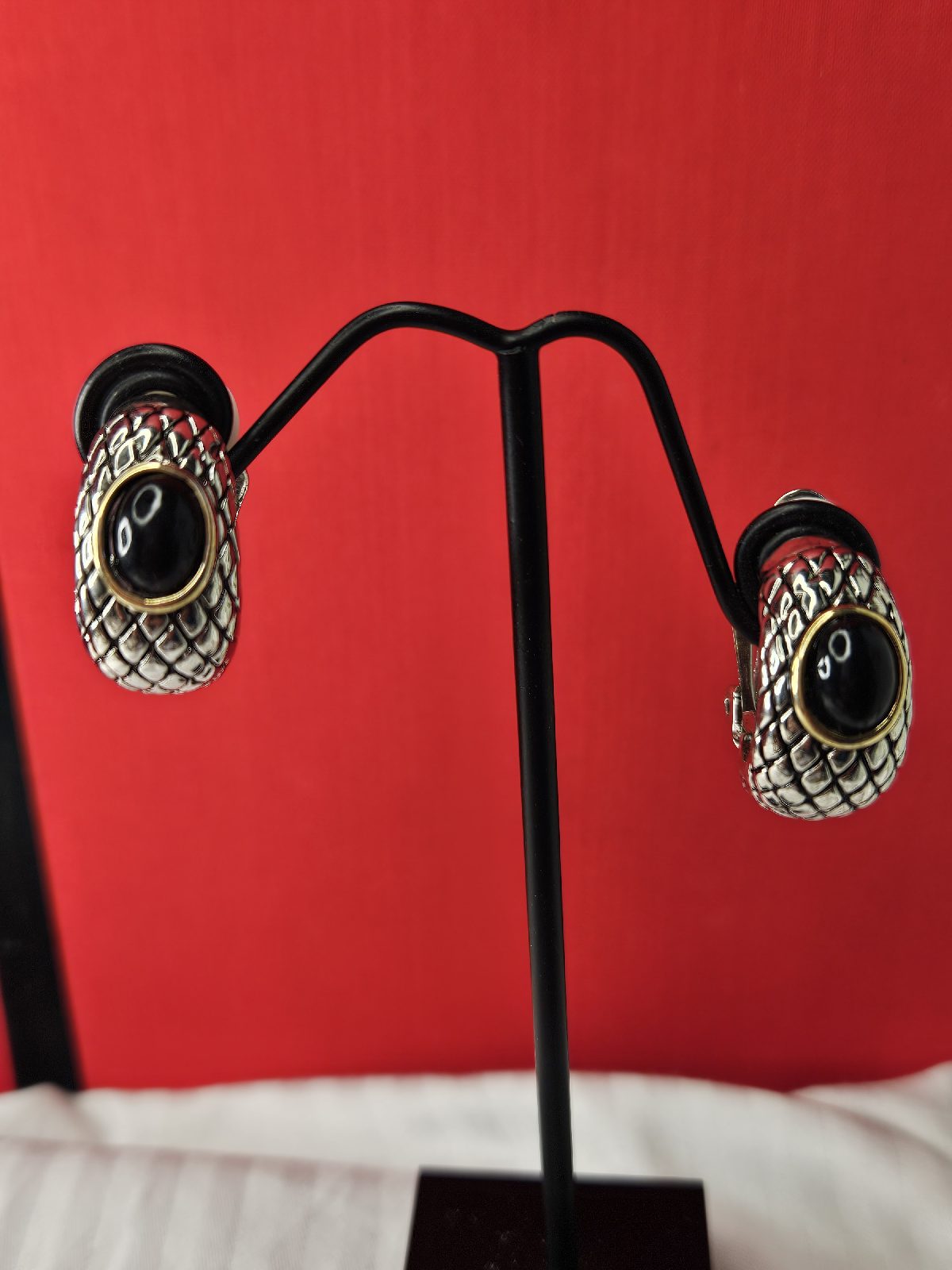 Vintage Two-Tone Textured C-Shape Clip-On Earrings Black Cabochon Gold Silver