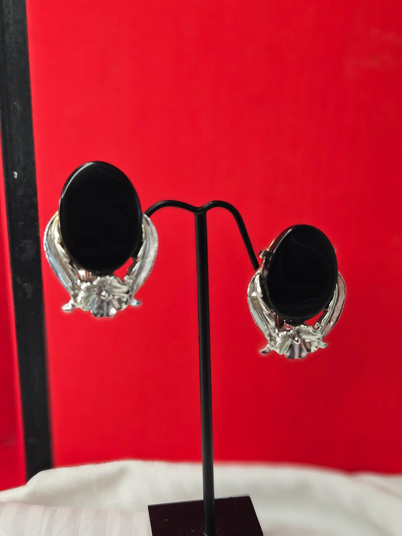 Vintage Unsigned Silver Tone Faux Black Onyx Clip-On Earrings