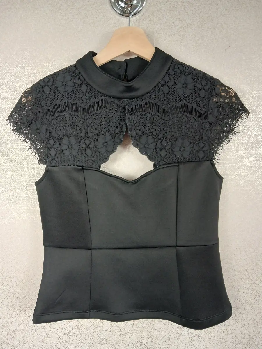Boohoo Black Lace Mock Neck Cut Out Bustier Top Sweetheart Keyhole Goth UK 10
