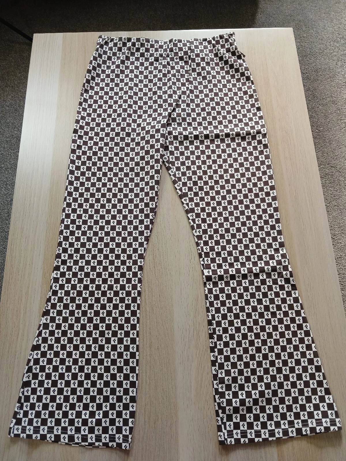 Fila Checkered Kick Flare Trousers Women XL Brown Monogram Print Pants Y2K 00s