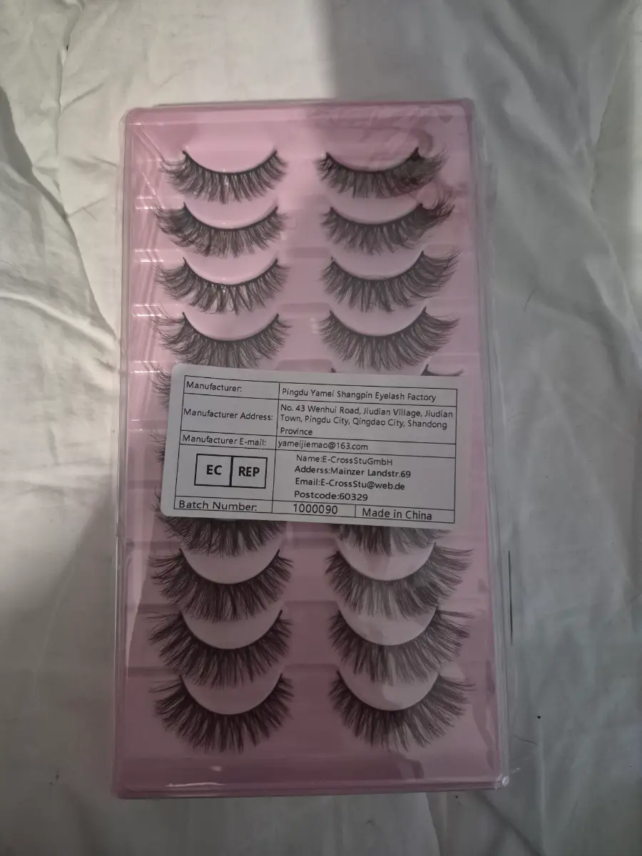 Fake eye lashes