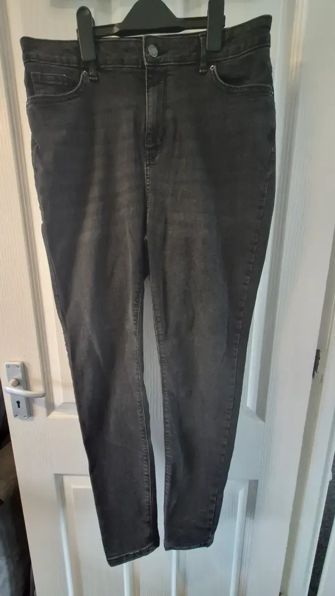 Primark ladies High-Waisted Jeans Size 14