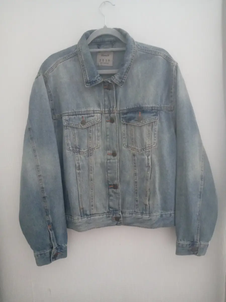 Blue women's denim jacket long sleeved size 20 new without tags