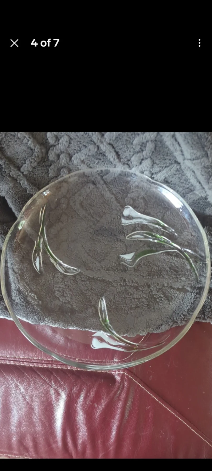 Lovely large solid glass plant nice for entertaining or use for fruit