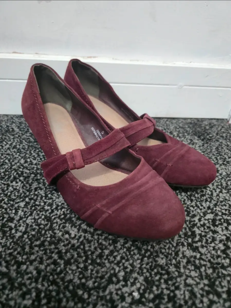 Footglove Burgundy Suede Low Heel Mary Jane Shoes – UK Size 5, Wider Fit