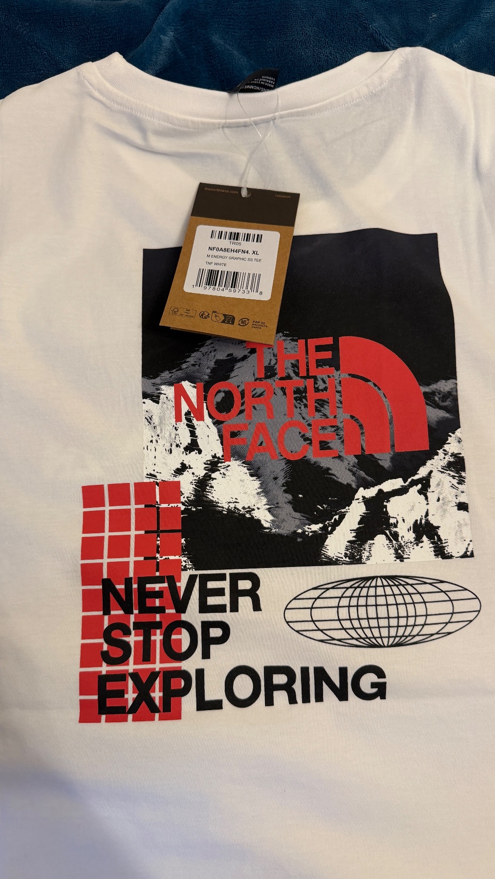 The North face t-shirt new with tags