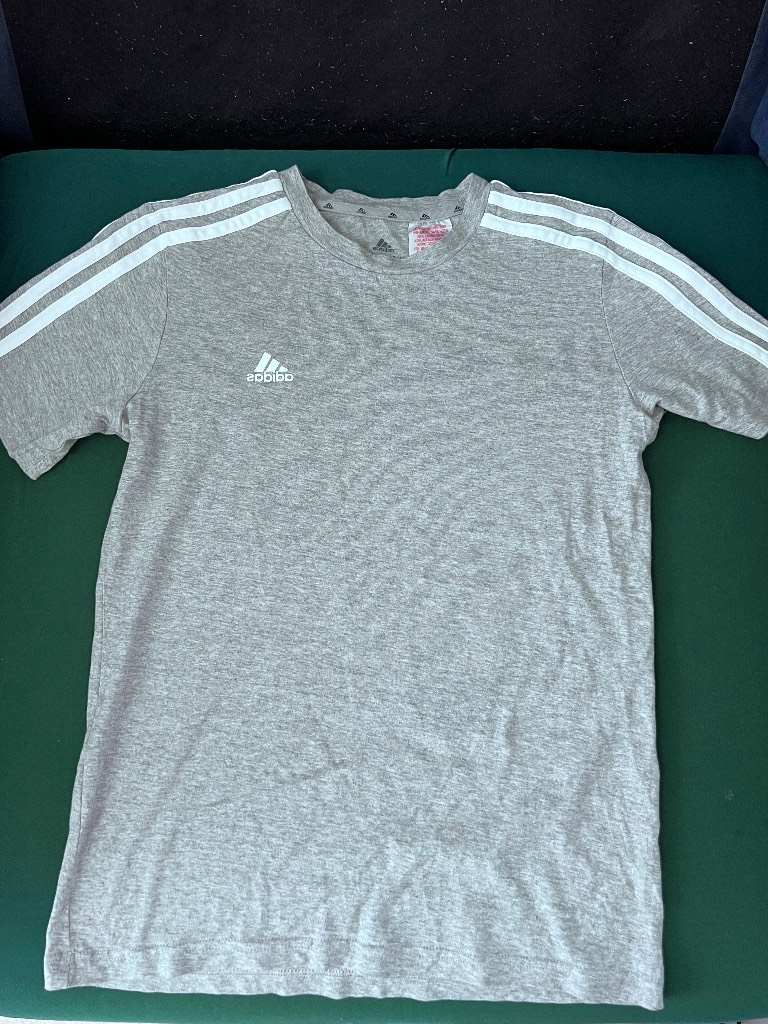 Boys adidas tshirt size 11-12 years