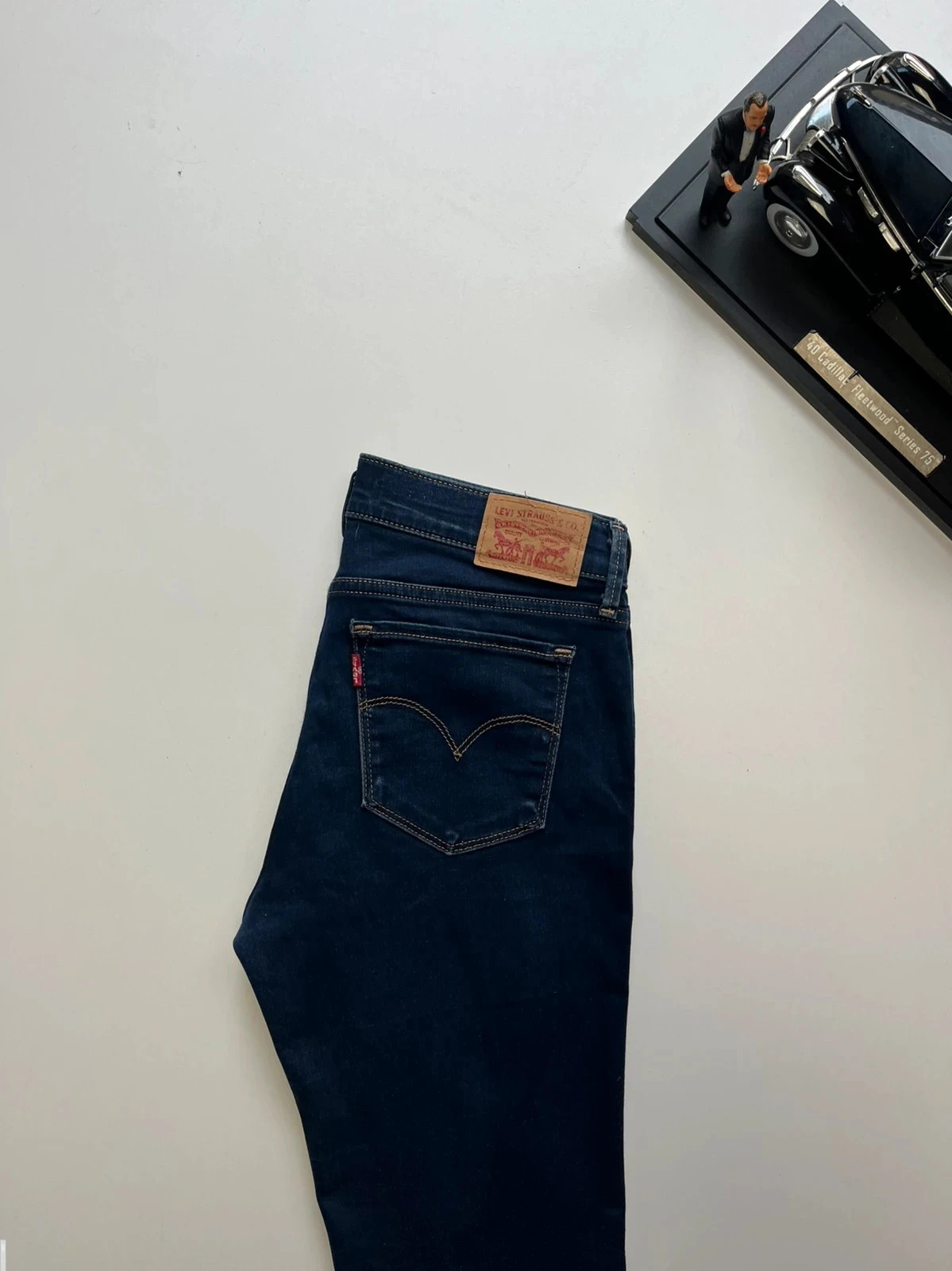 Levi’s vintage 710 super skinny mid-rise navy stretch women’s jeans UK10 W28 L32