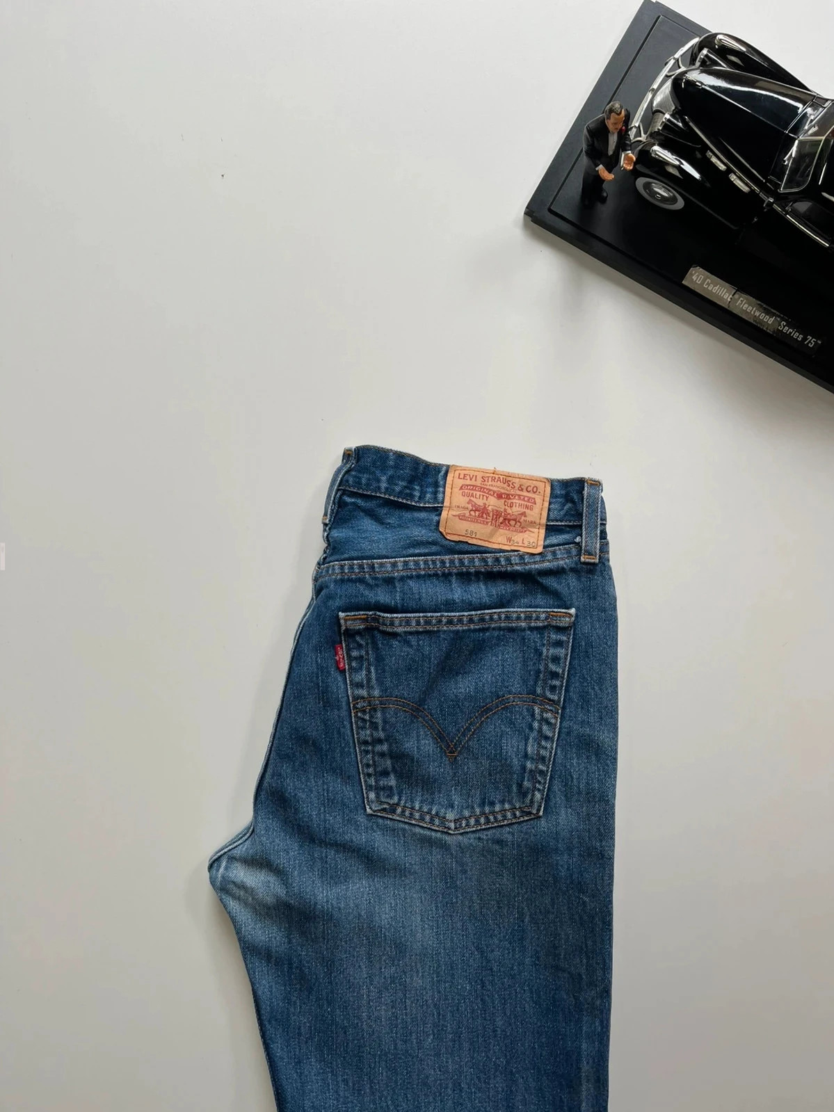 Levi’s vintage 581 discontinued relaxed straight fit blue men’s jeans W34 L30