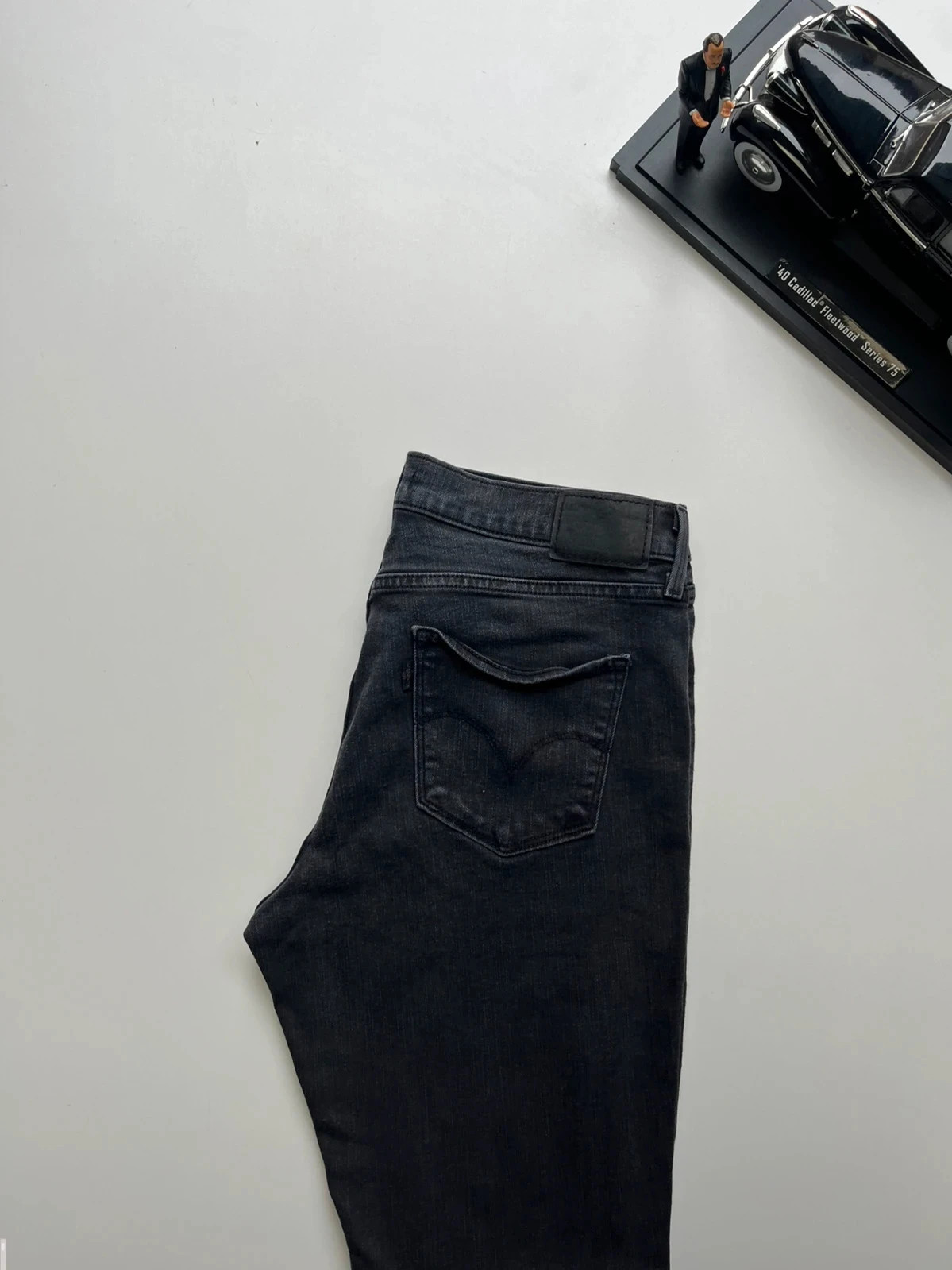 Levi’s vintage 311 shaping skinny mid-rise stretch black women’s jeans UK12 W30 L30