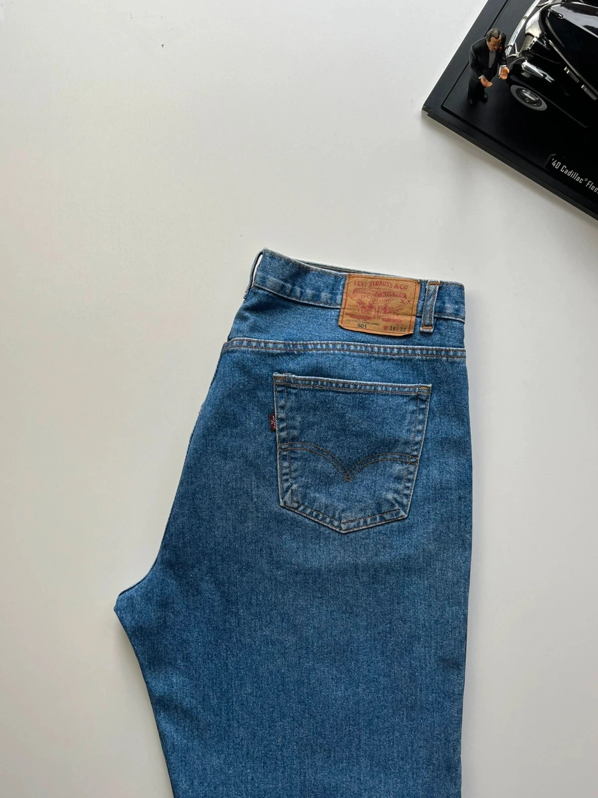 Levi’s vintage 501 classic straight button fly light blue mens workwear jeans W36 L32
