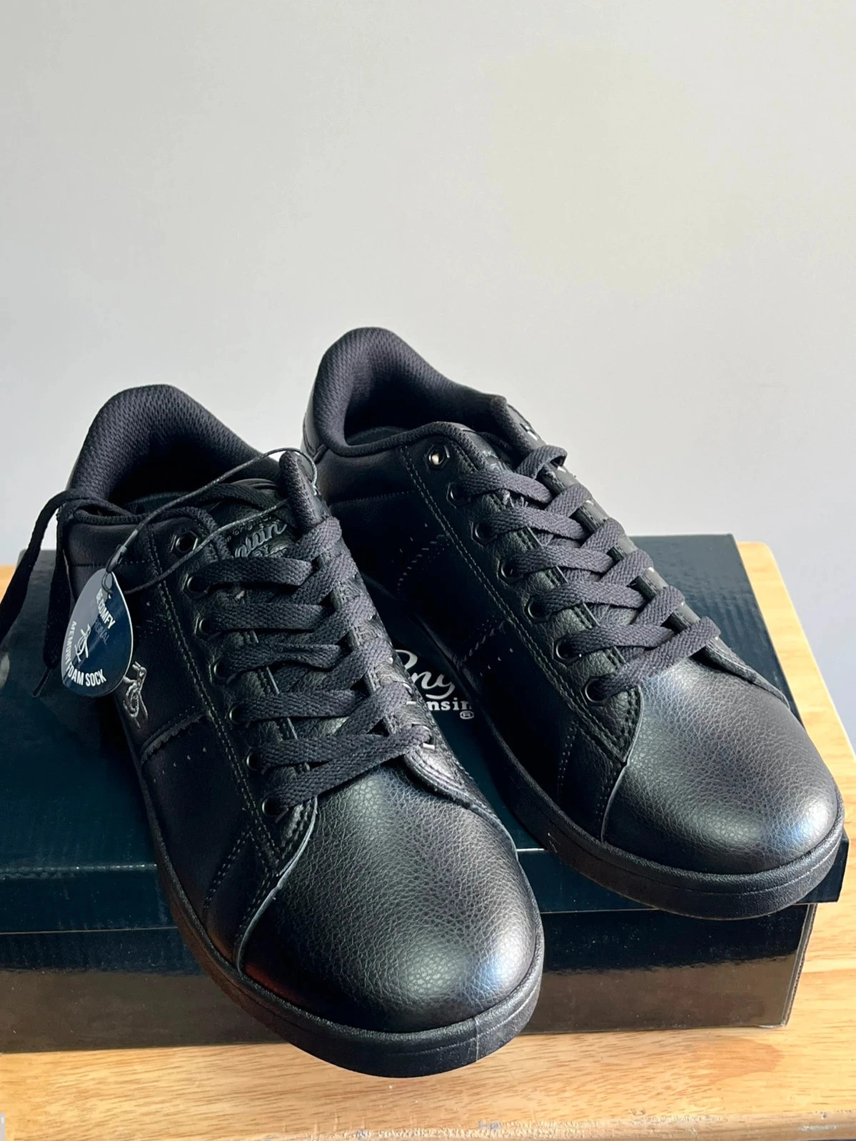 Brand new in box original penguin Steadman black court men’s trainers UK8