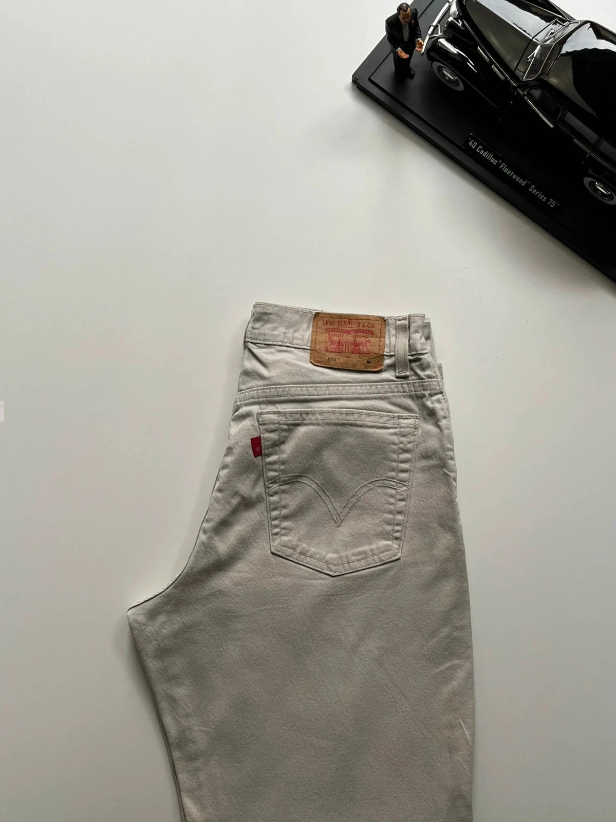 Levi’s vintage 550 classic relaxed stretch tapered leg beige men’s jeans W29 L31