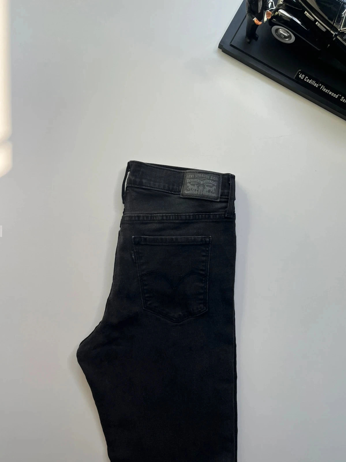 Levi’s vintage shaping straight mid-rise black stretch women’s jeans UK12 W31 L29 Altered