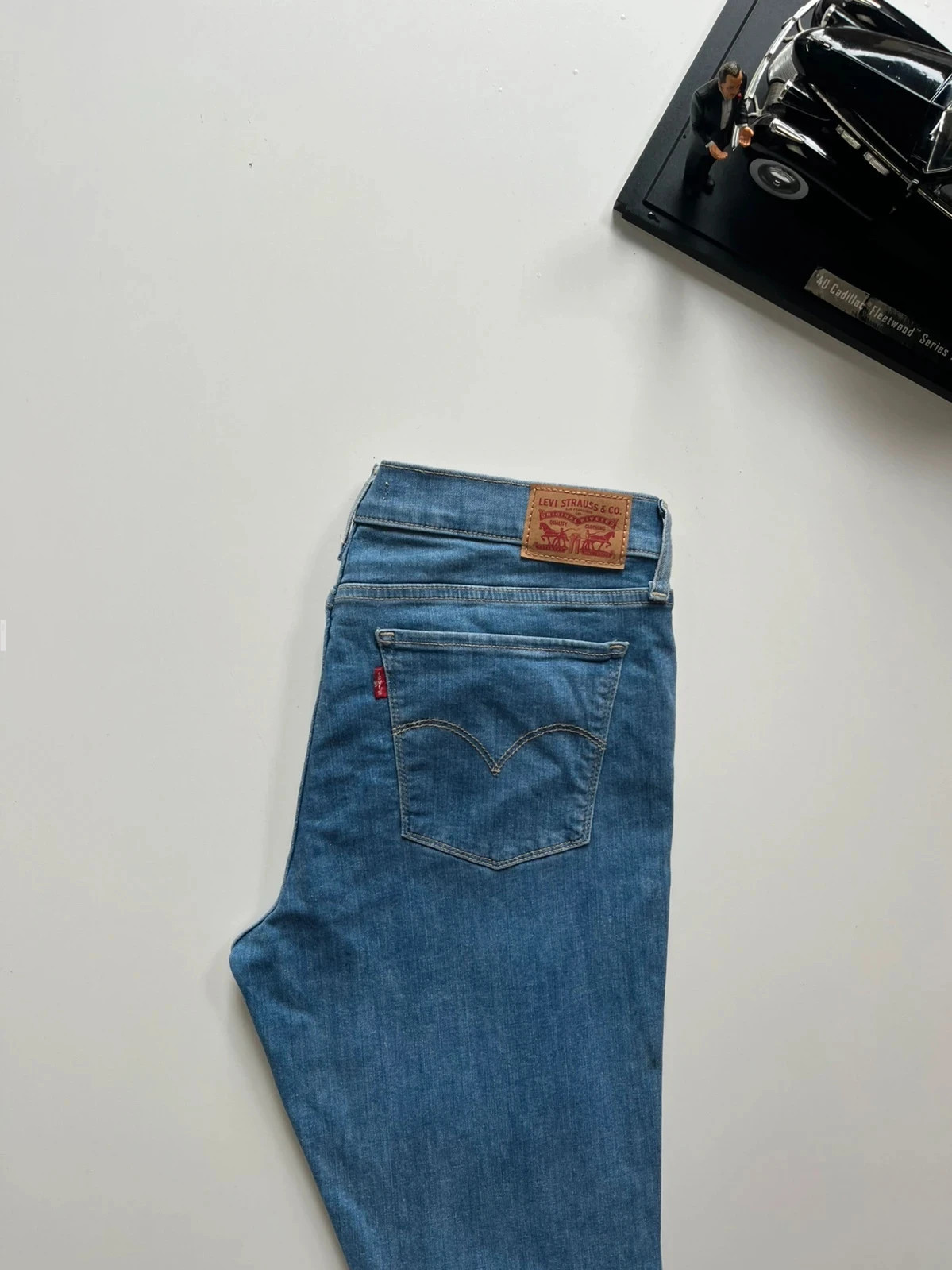 Levi’s vintage 710 super skinny mid-rise light blue stretch women’s jeans UK14 W32 L30