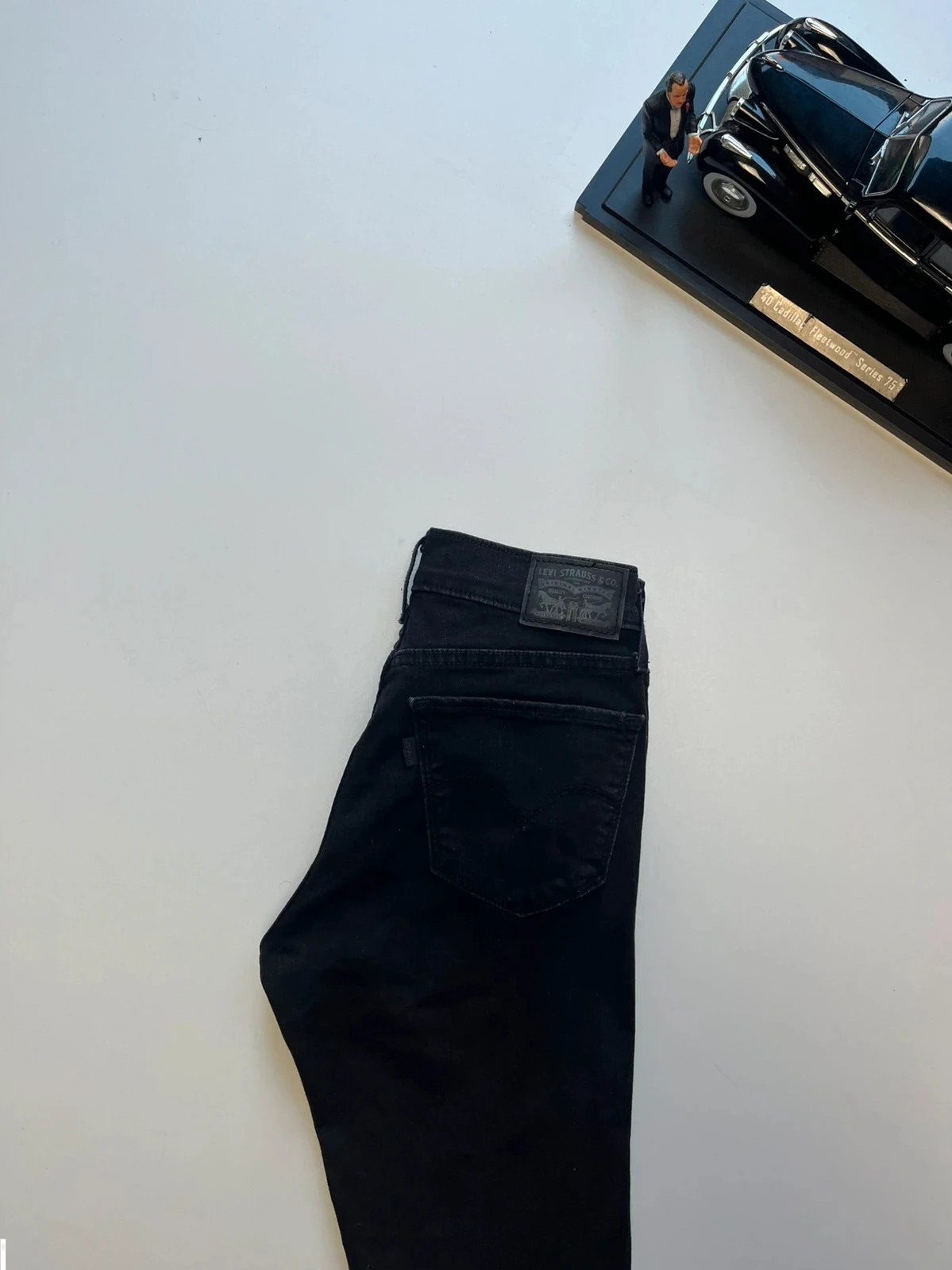 Levi’s vintage 710 super skinny mid-rise black stretch women’s jeans UK8 W27 L30