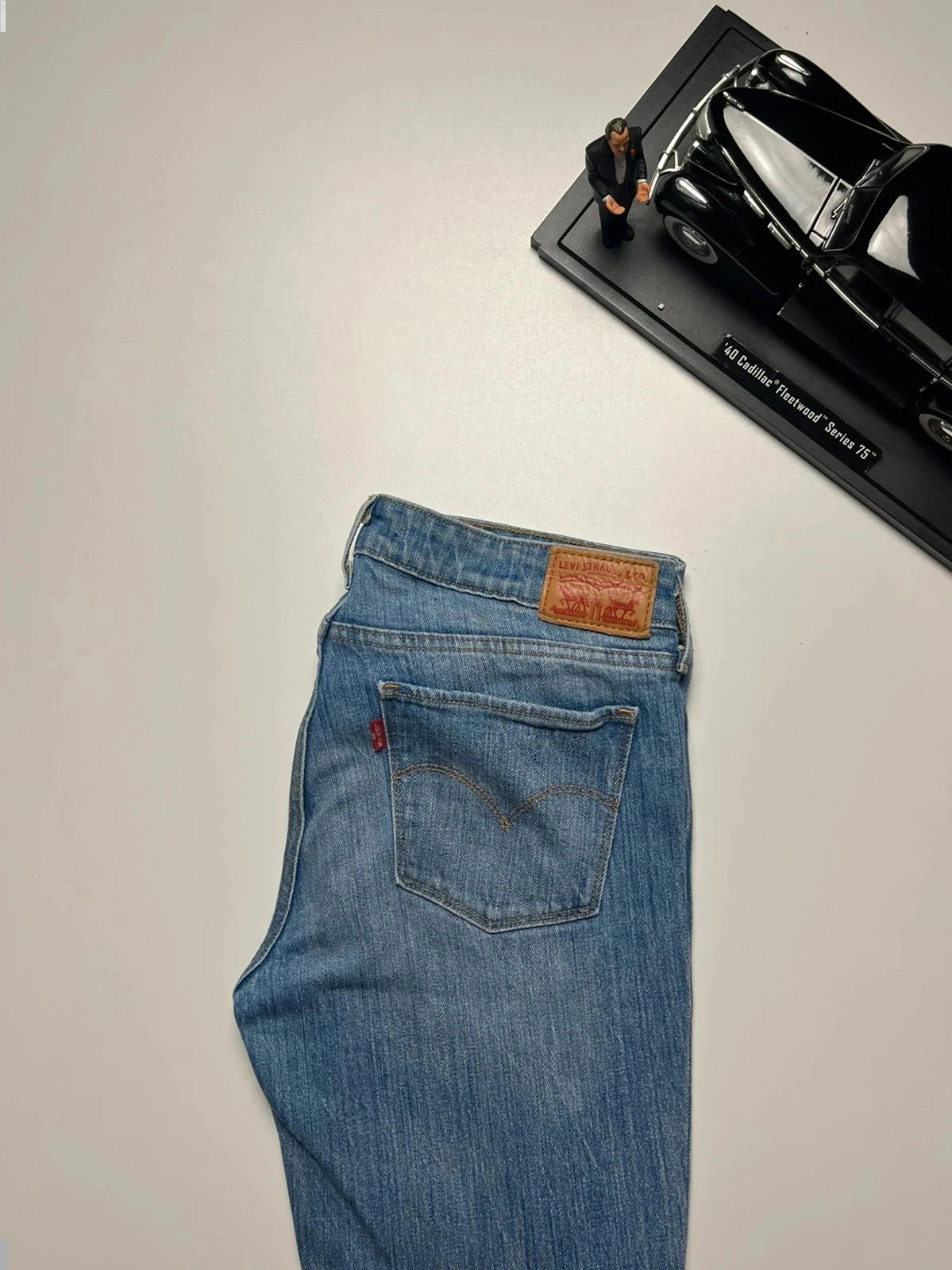 Levi’s vintage 711 mid-rise skinny leg blue ripped effect stretch women’s jeansUK10 W29 L32